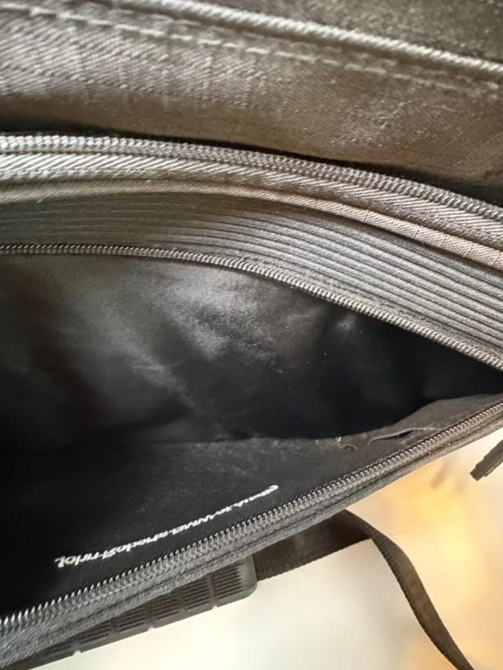 Leeds 8500 Briefcase 16
